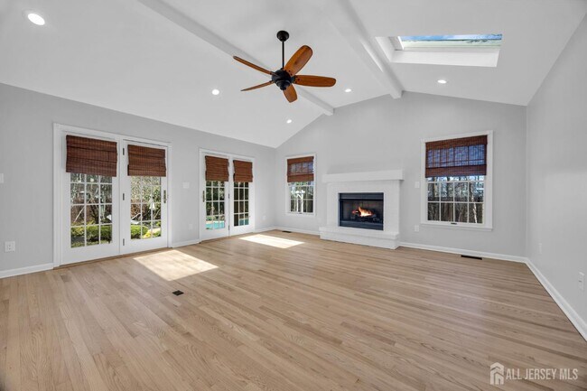 Building Photo - 1430 Kearney Dr