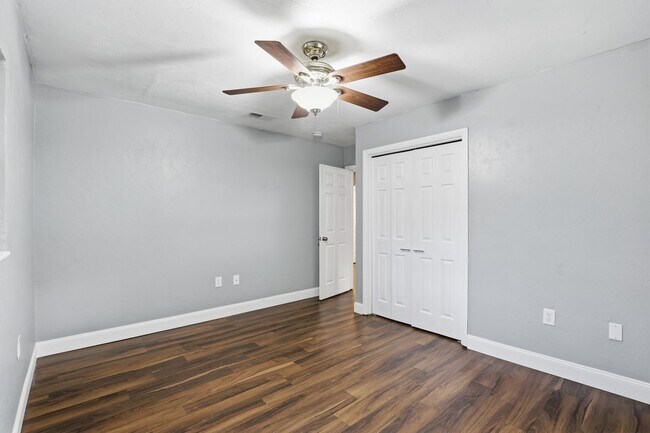 Building Photo - Beautiful, renovated 3 bedroom 1 bath home