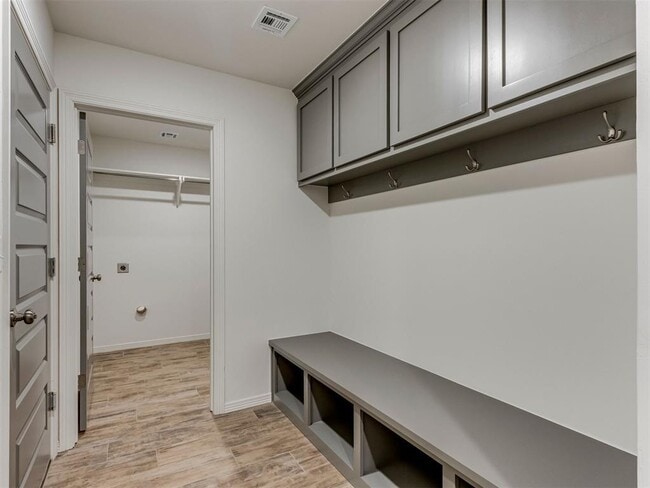 Building Photo - 10653 SW 18th St
