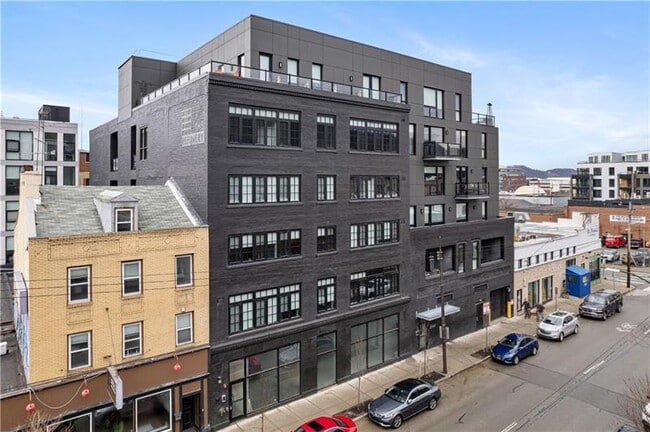Building Photo - 2545 Penn Ave