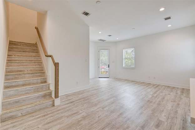 Building Photo - 2527 Judiway St
