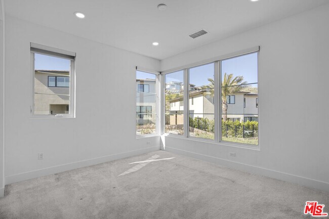 Building Photo - 20056 Mersey Ln