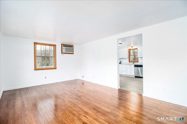 Building Photo - 10 Bonnybrook Dr