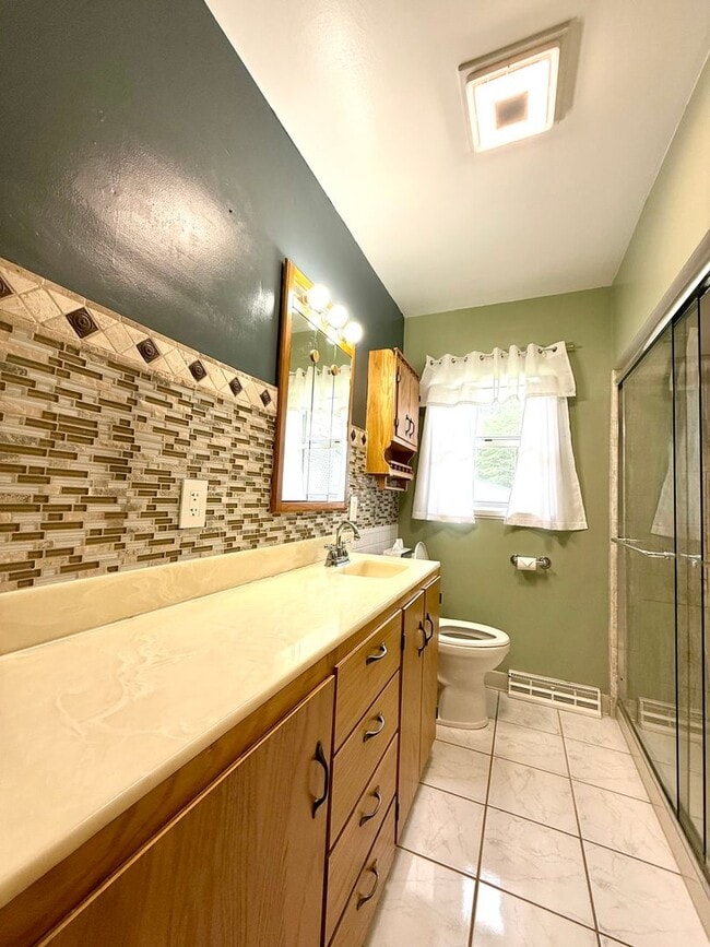 Building Photo - Three Bedroom Home in Whitehall - Deck, Ga...