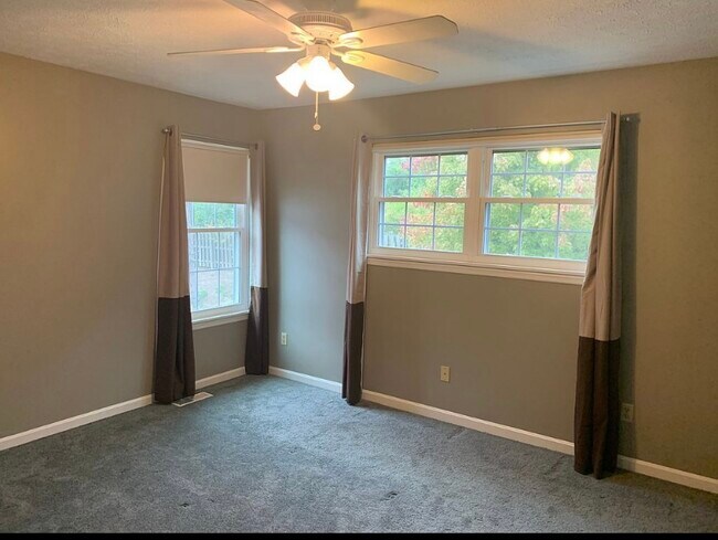 Building Photo - 23176 Grist Mill Ct