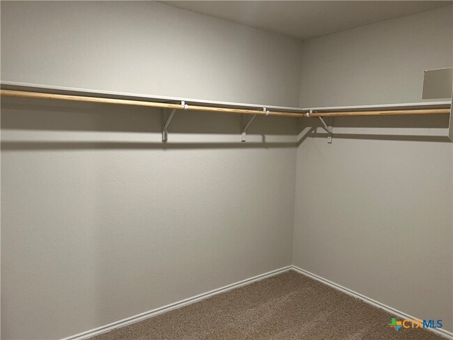 Building Photo - 937 Armadillo Dr