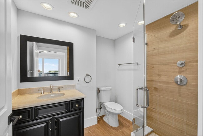 Building Photo - 5150 N Ocean Dr