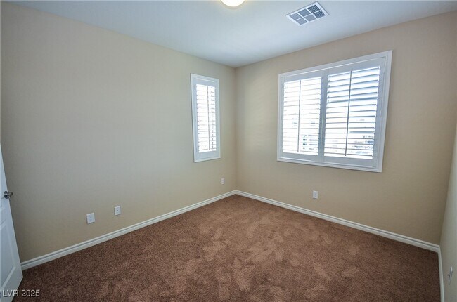 Building Photo - 685 Catalina Aisle St