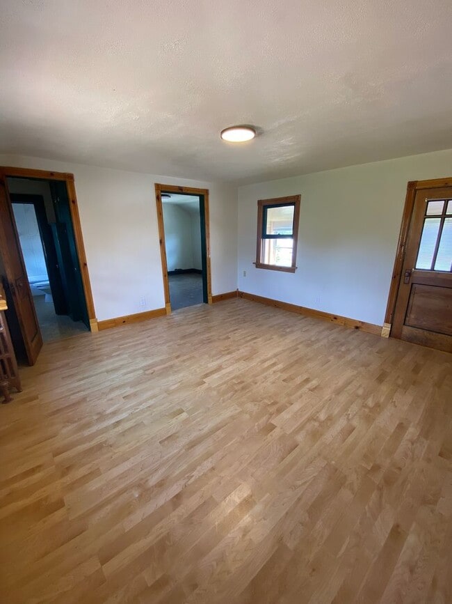 Building Photo - 1717 Iowa St