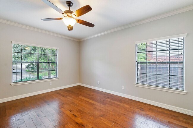 Building Photo - 31 N Duskwood Pl