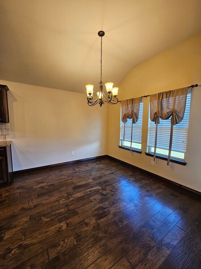 Building Photo - (3) Bed/(2) Bath in Red Canyon Ranch Avail...