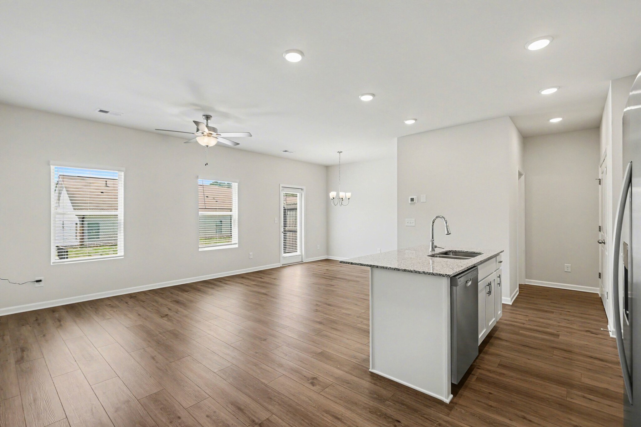 Building Photo - 6386 Sundowner Pl SW