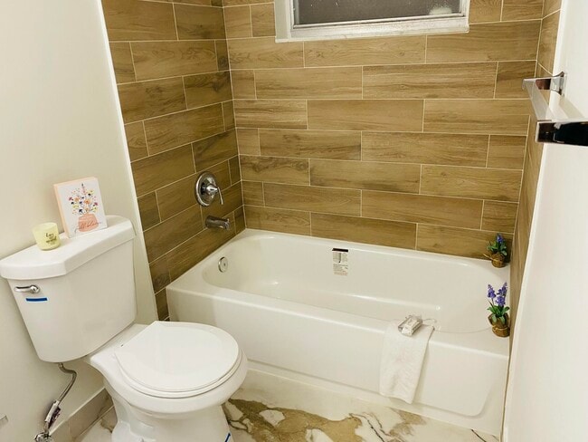 Building Photo - 3119 Tropical Trail