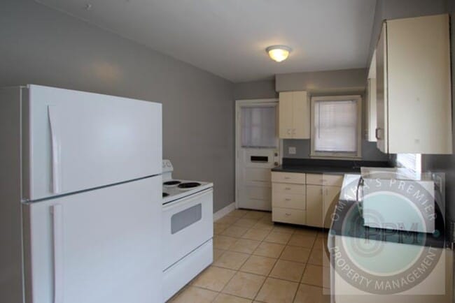 Building Photo - 125 N 38th St