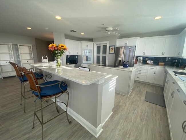 Building Photo - 15160 Harbour Isle Dr
