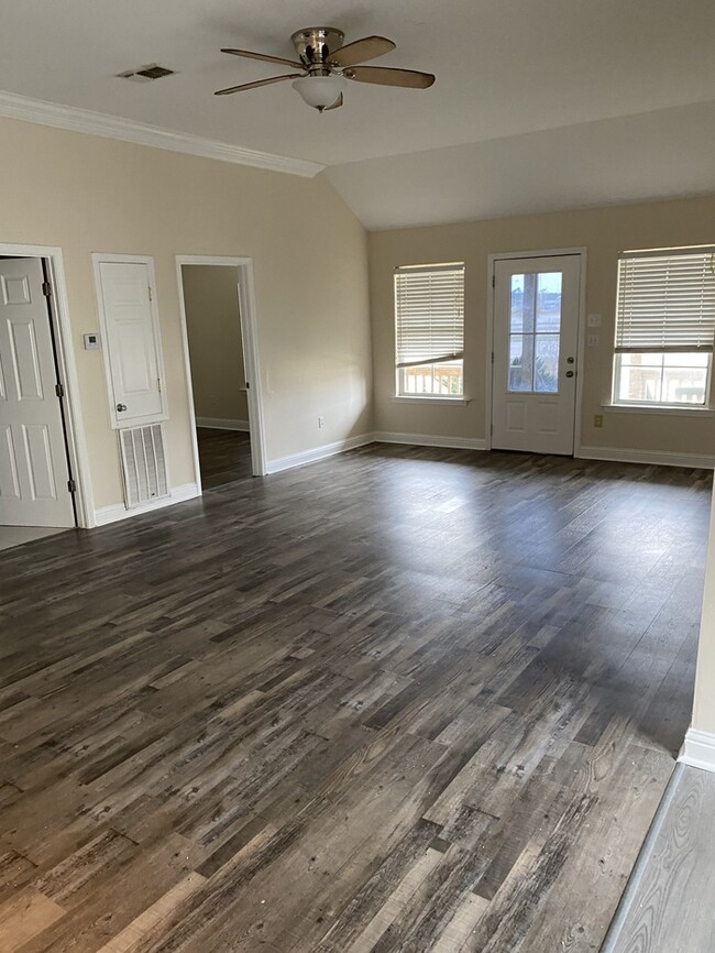 Building Photo - Beautiful 3/2 in Bay St. Louis, MS