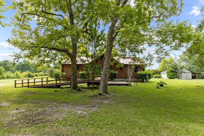 Building Photo - 126 George Jones Rd