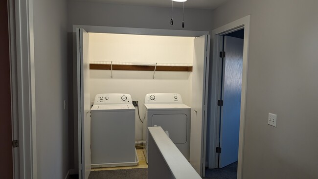 Second Floor laundry - Washer and Dryer provided) - 5863 Woodland Dr