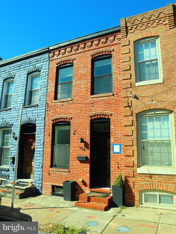 Building Photo - 926 S Curley St