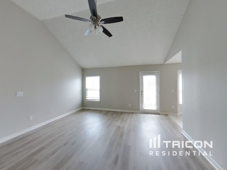 Building Photo - 2023 Fiona Way