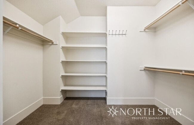 Building Photo - Stunning Renaissance at Peterkort Woods To...