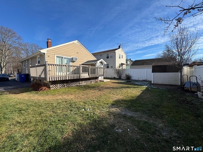 Building Photo - 1867 Broadbridge Ave