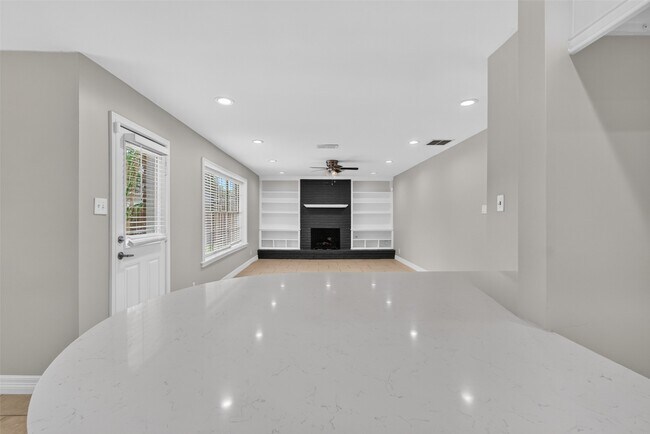 Building Photo - 1503 Shannon Valley Dr