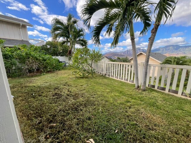 Building Photo - 4 bedroom, 2.5 bath, Mountain and Ocean Balcony Views, Solar Panels