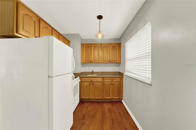 Building Photo - 1020 Alba Dr