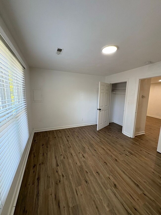 Building Photo - 98 Chautauqua Ave