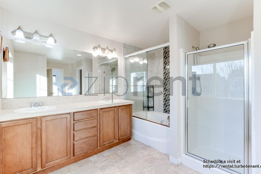 Building Photo - 1521 50th St NE