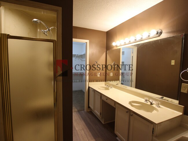 Building Photo - 2 Bedroom 2.5 Bath Townhome, Tyler TX!