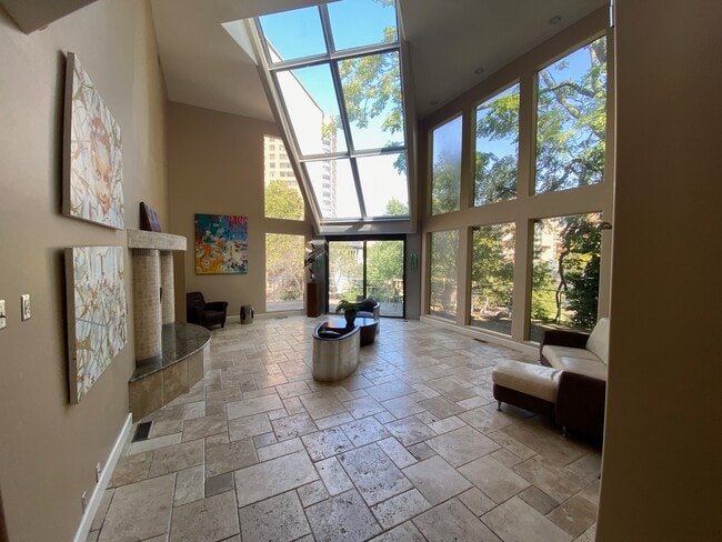 Primary Photo - 5000 Wornall Rd