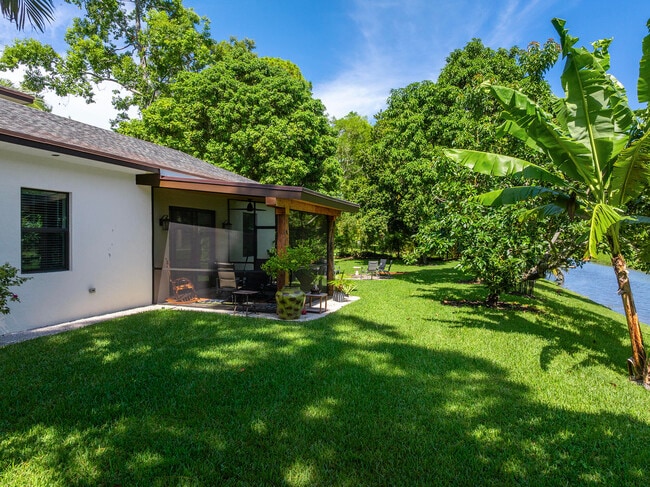 Building Photo - 12466 Quercus Ln