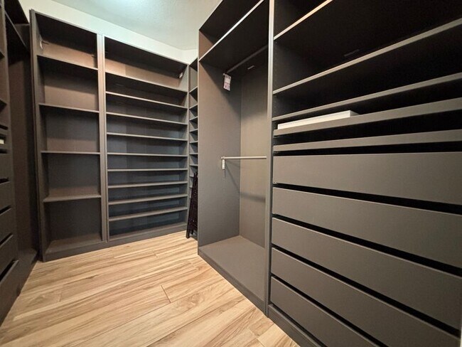 Building Photo - 11548 Valentino Ln