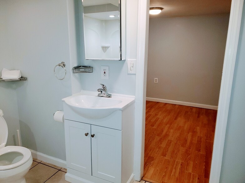 Bath vanity - 6018 43rd Ave