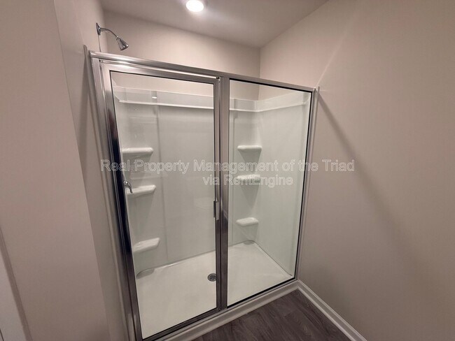 Building Photo - 5277 Ironwood Dr