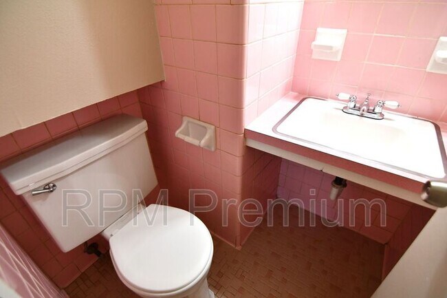 Building Photo - 3454 Harrison St