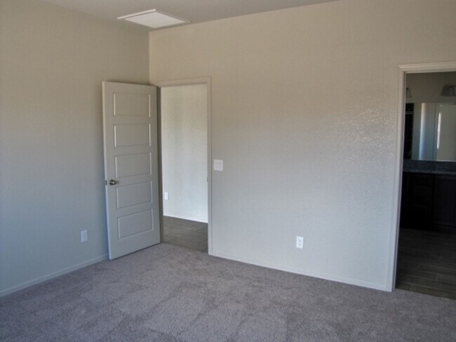 Building Photo - 4312 Deanna Dr