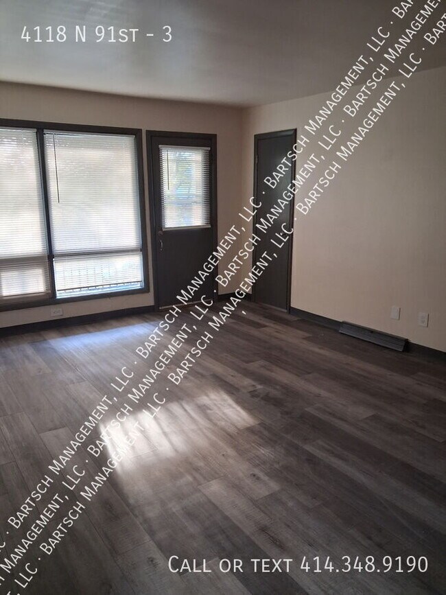 Building Photo - 4118 N 91st-3