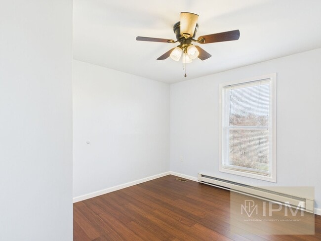 Building Photo - Bright Modern 3 Bedroom, 2 Bath Home in Eastern York Schools!