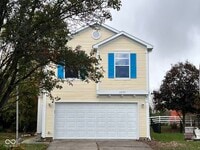 Building Photo - 4450 Connaught W Dr