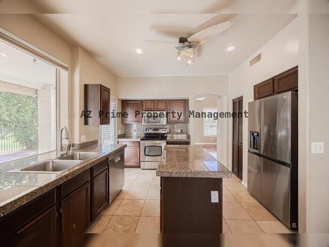 Building Photo - 9603 S 51st St