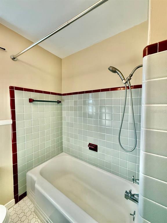 Building Photo - 301 N Washington Ave