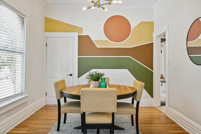 Building Photo - 3BD, 2BA House for Lease in Highlands Square