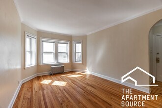 Building Photo - 6214 N Mozart St