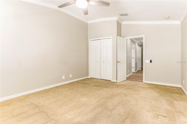 Building Photo - Gated Community Townhome 3br/2.5ba/2 Car G...