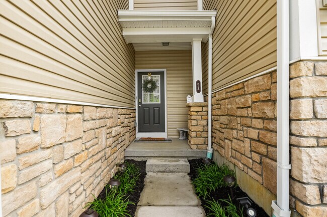 Building Photo - 624 Morven Park Dr