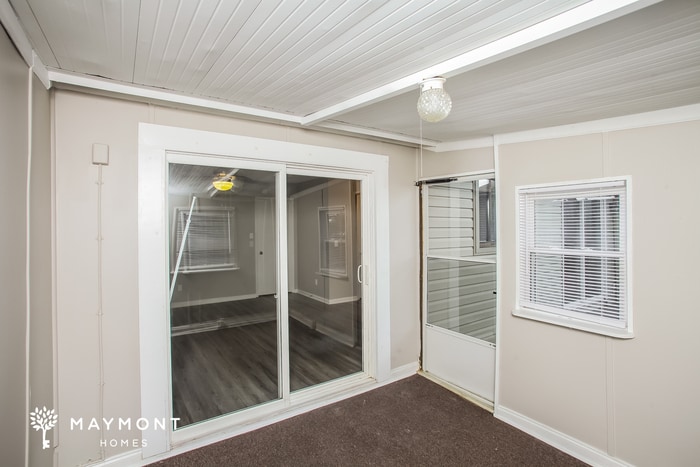 Building Photo - 202 Cricket Ct