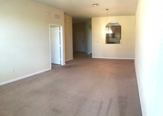 Building Photo - 3332 Robert Trent Jones Dr